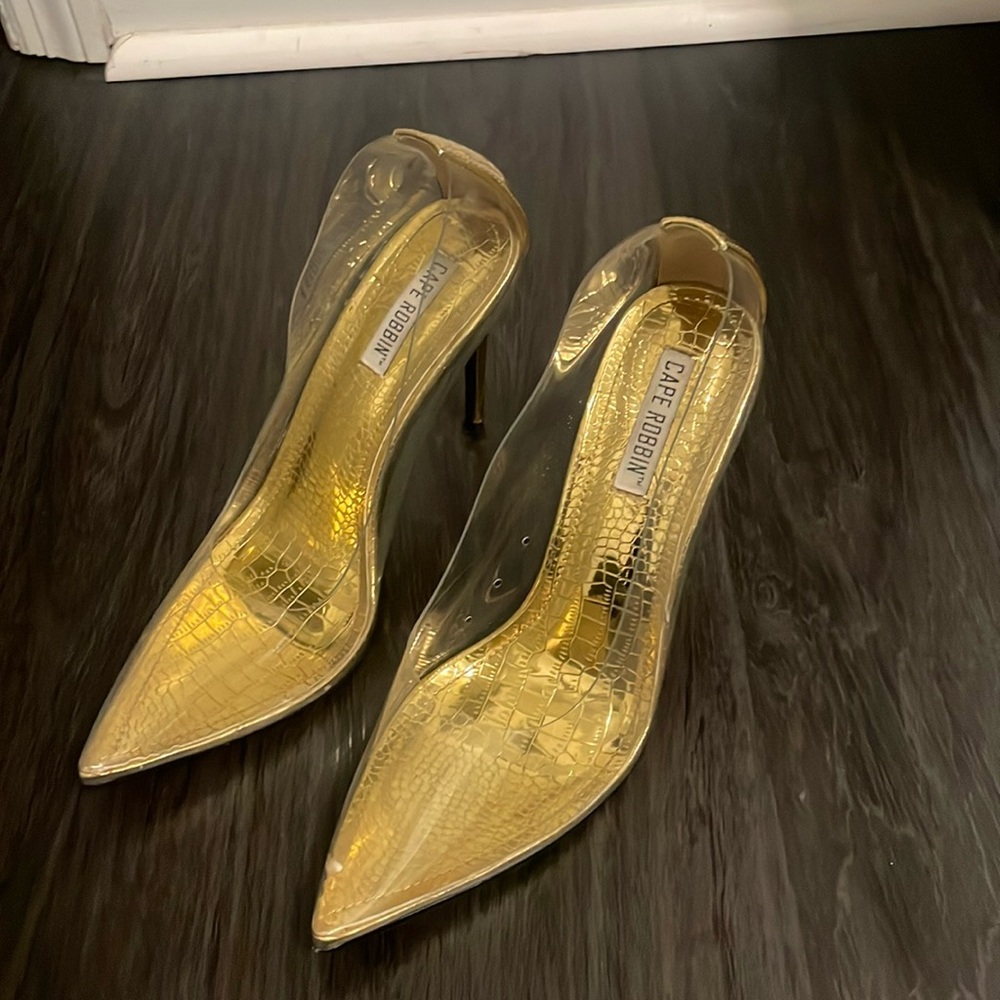 Cape Robbin Clear and Gold Snakeskin Pump